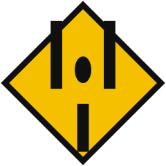 A yellow diamond showing one black lane splitting into two around a central island